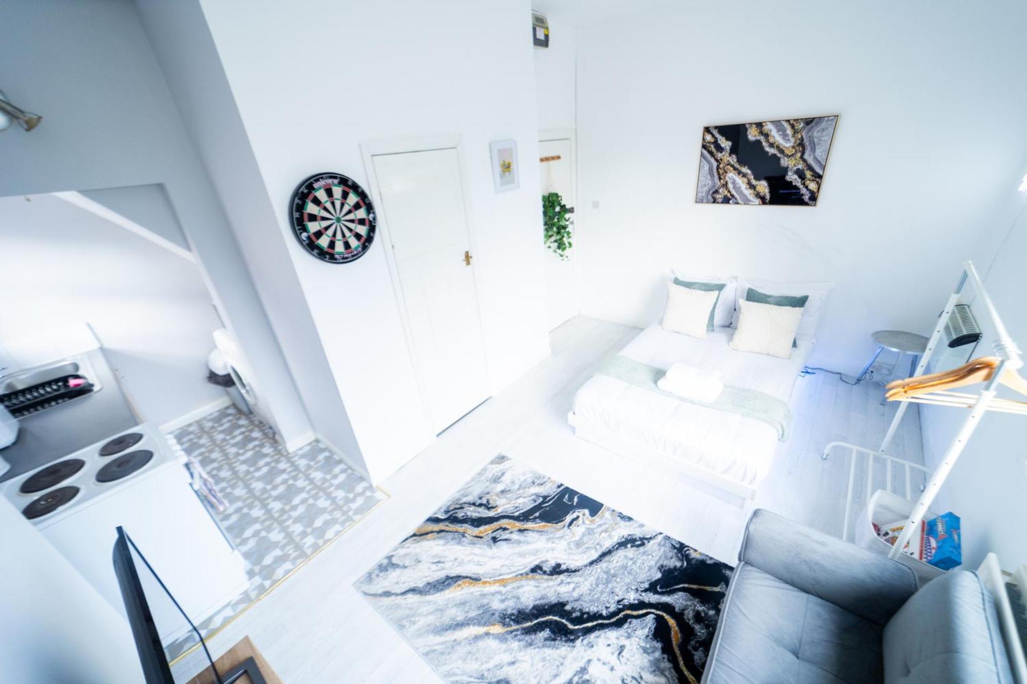 Modern Studio Near Grand Central & O2 Academy Apartment